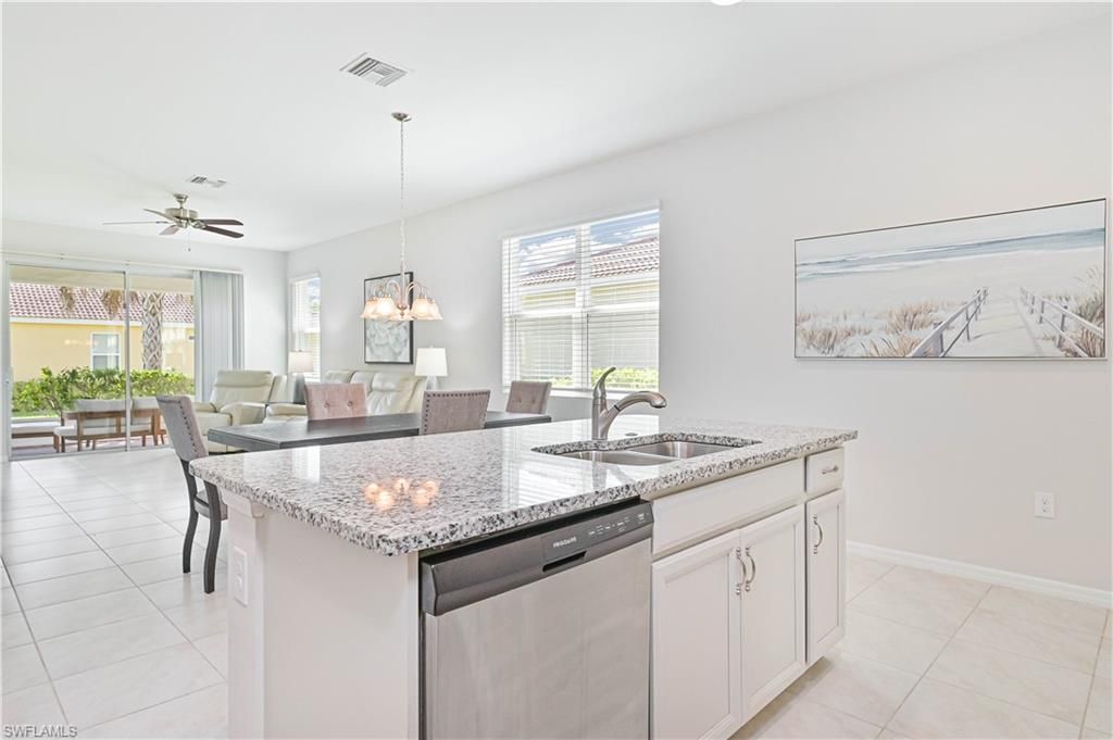 Dining room, Interior, Kitchen, Pendant Lights