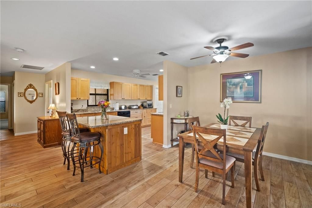 Dining room, Interior, Kitchen, Recessed Lighting, Wood Texture Flooring