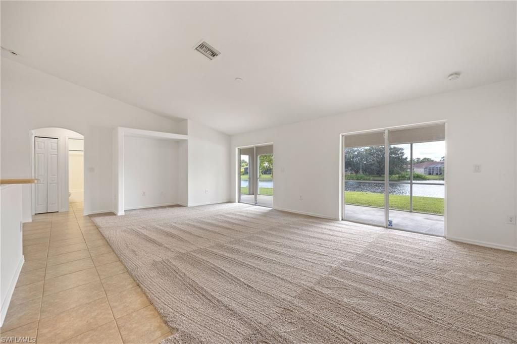 Empty room, Interior, Water