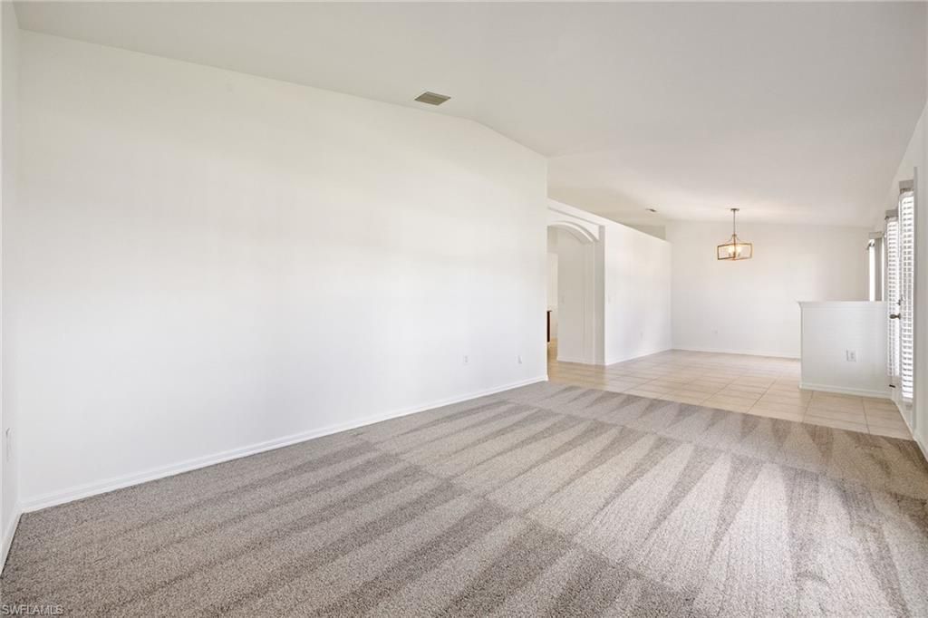 Empty room, Interior, Pendant Lights