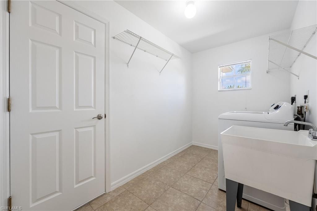 Interior, Washer
