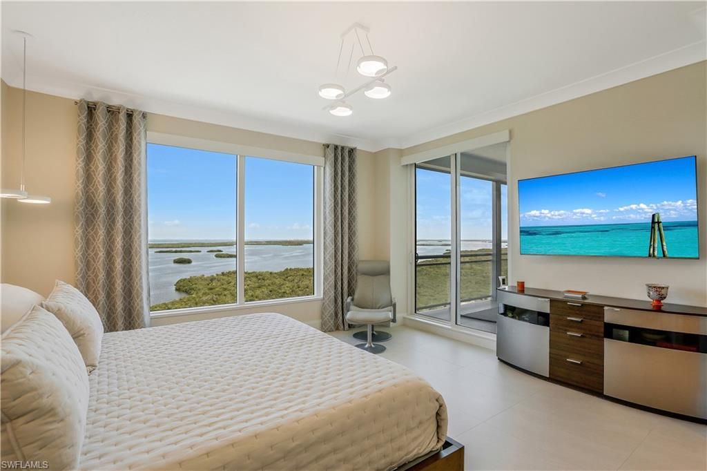 Bedroom, Interior, Pendant Lights, Water