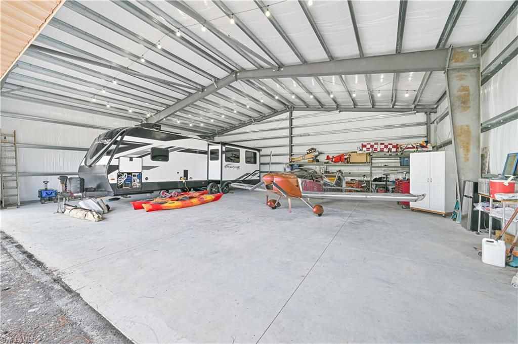 Garage, Interior