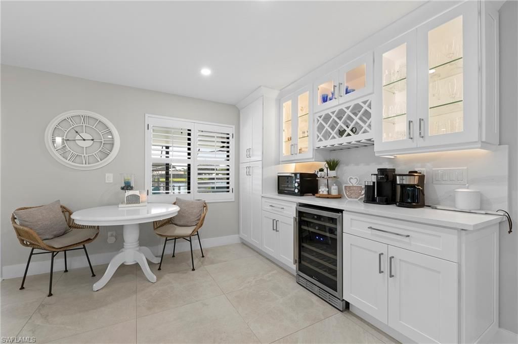 Dining room, Interior, Kitchen, Recessed Lighting