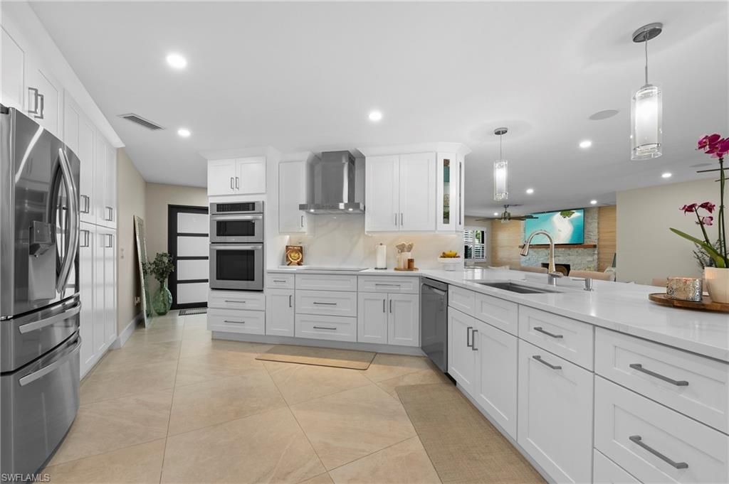 Interior, Kitchen, Pendant Lights, Recessed Lighting, Stainless Steel Appliances