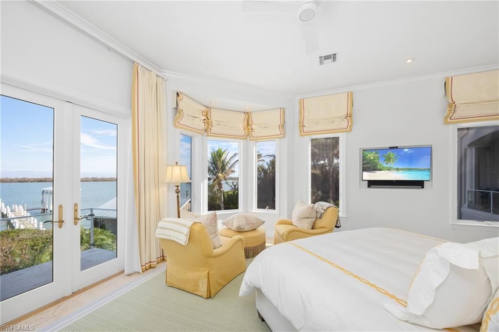 Bedroom, Interior, Recessed Lighting, Water