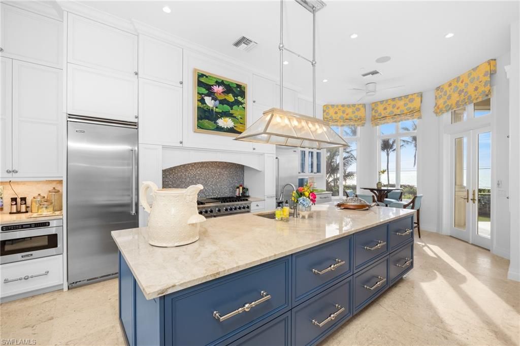 Interior, Kitchen, Pendant Lights, Recessed Lighting, Stainless Steel Appliances