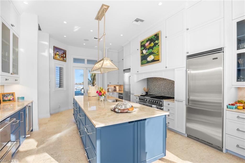 Interior, Kitchen, Pendant Lights, Recessed Lighting, Stainless Steel Appliances