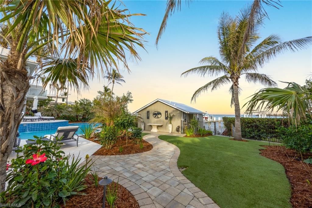 Backyard, Exterior, Pool, Water