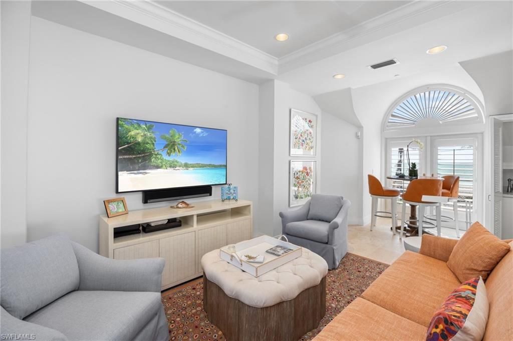Dining room, Interior, Living room, Recessed Lighting