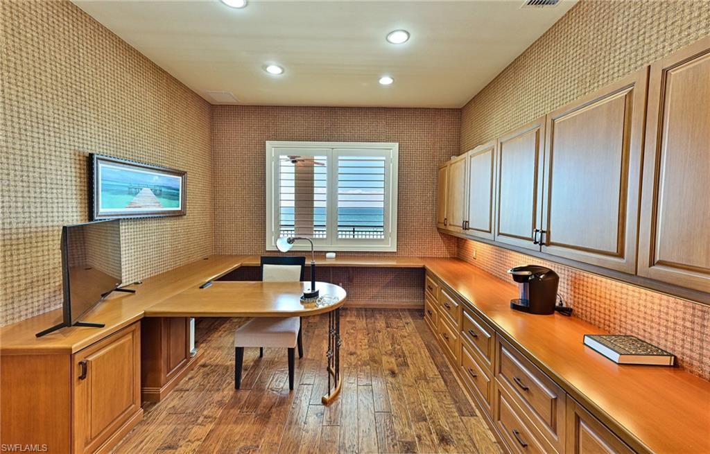 Home Office, Interior, Recessed Lighting, Water, Wood Texture Flooring