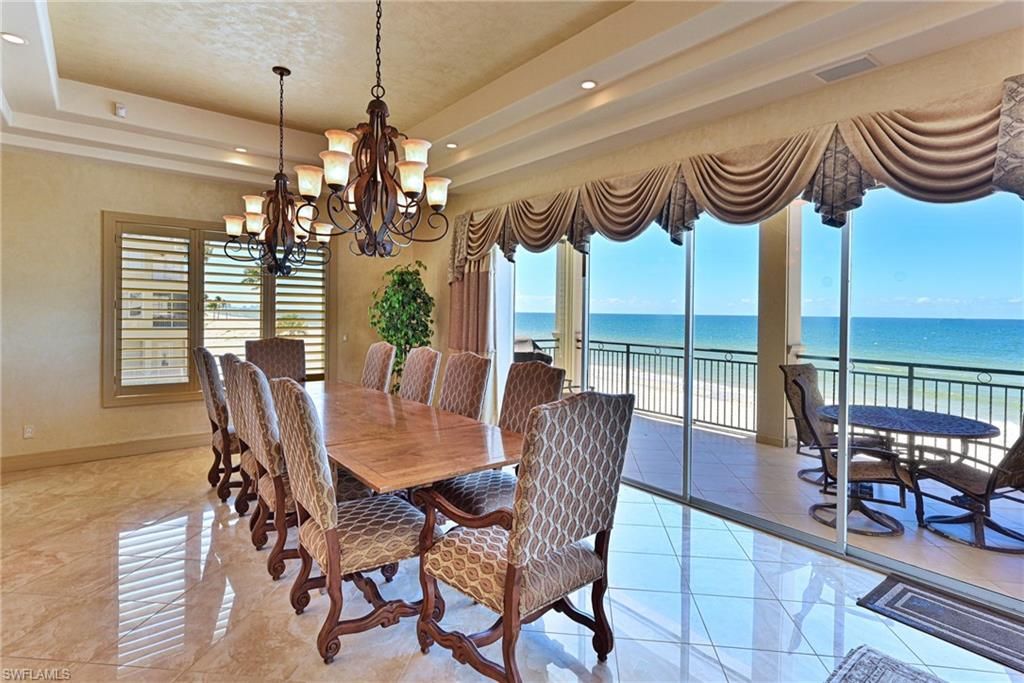 Chandelier, Dining room, Interior, Recessed Lighting, Water