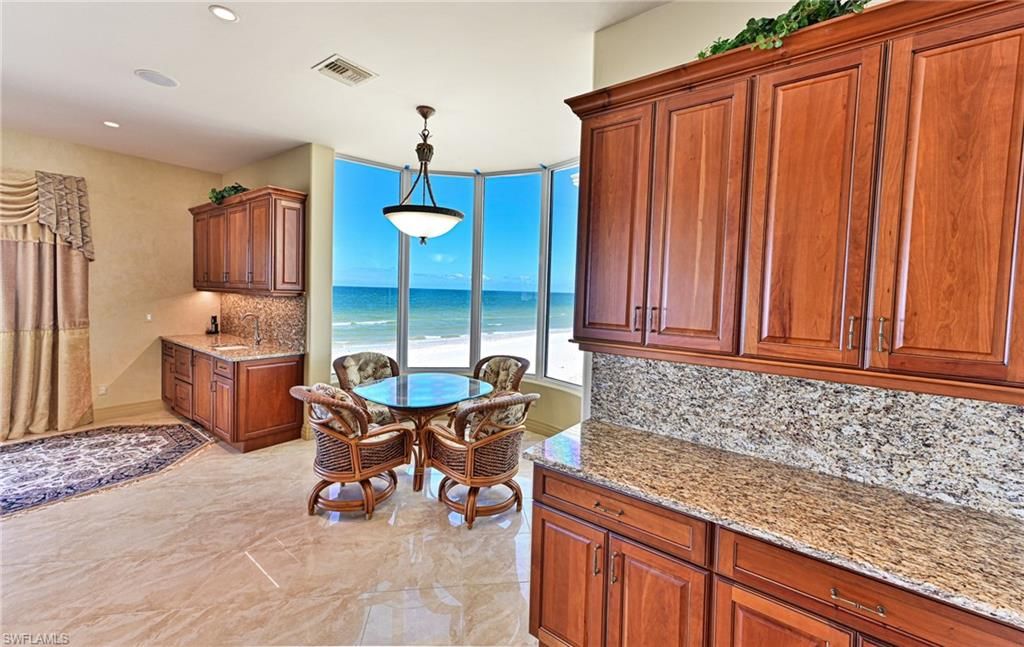 Dining room, Interior, Pendant Lights, Recessed Lighting, Water