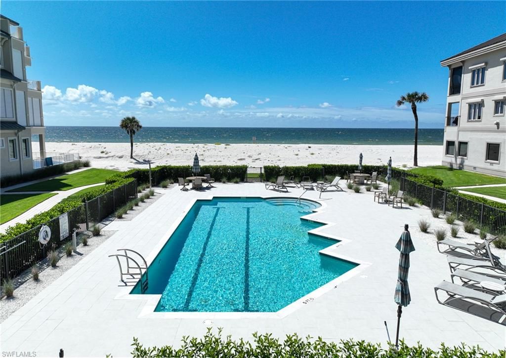 Exterior, Pool, Water