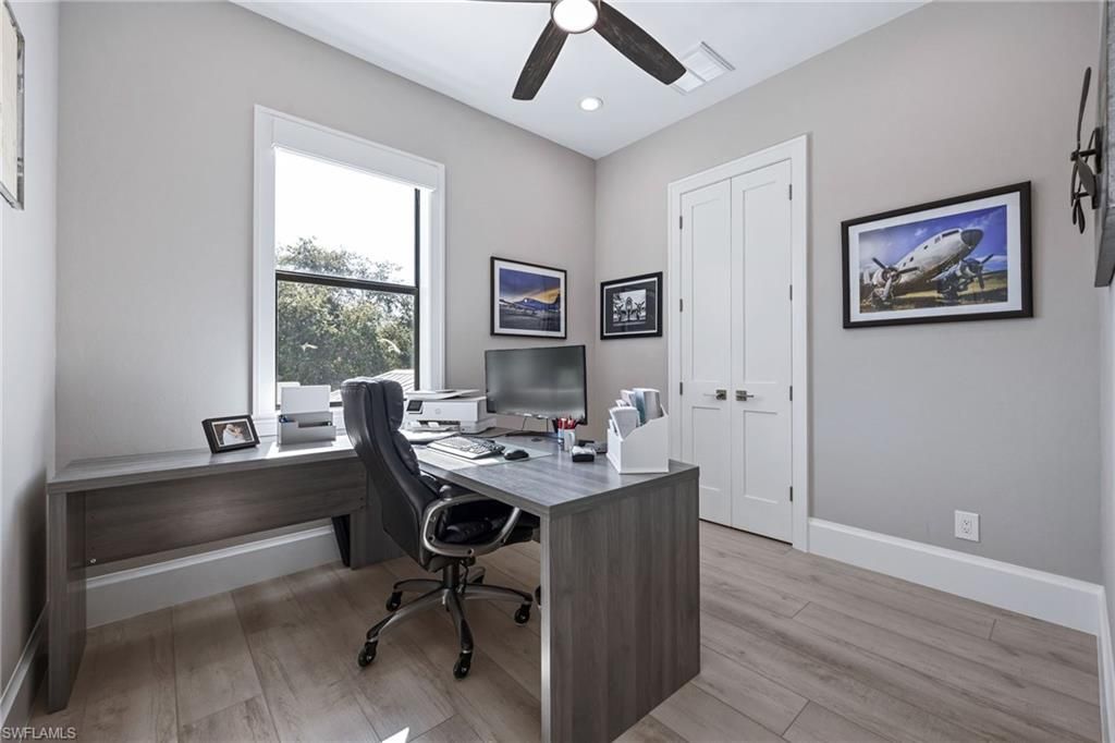 Home Office, Interior, Recessed Lighting, Wood Texture Flooring
