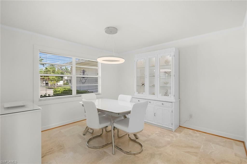 Dining room, Interior, Pendant Lights