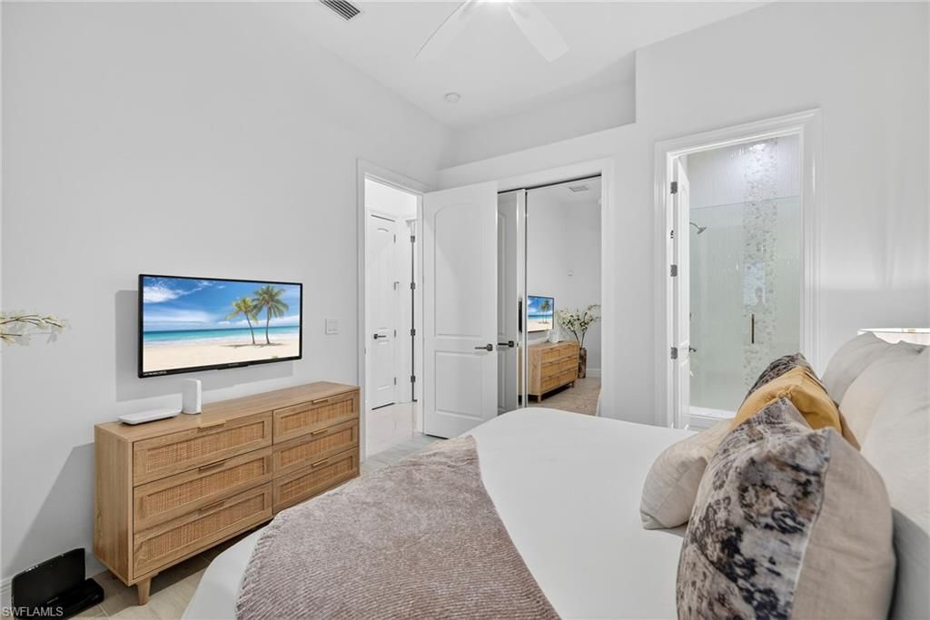 Bathroom, Bedroom, Interior