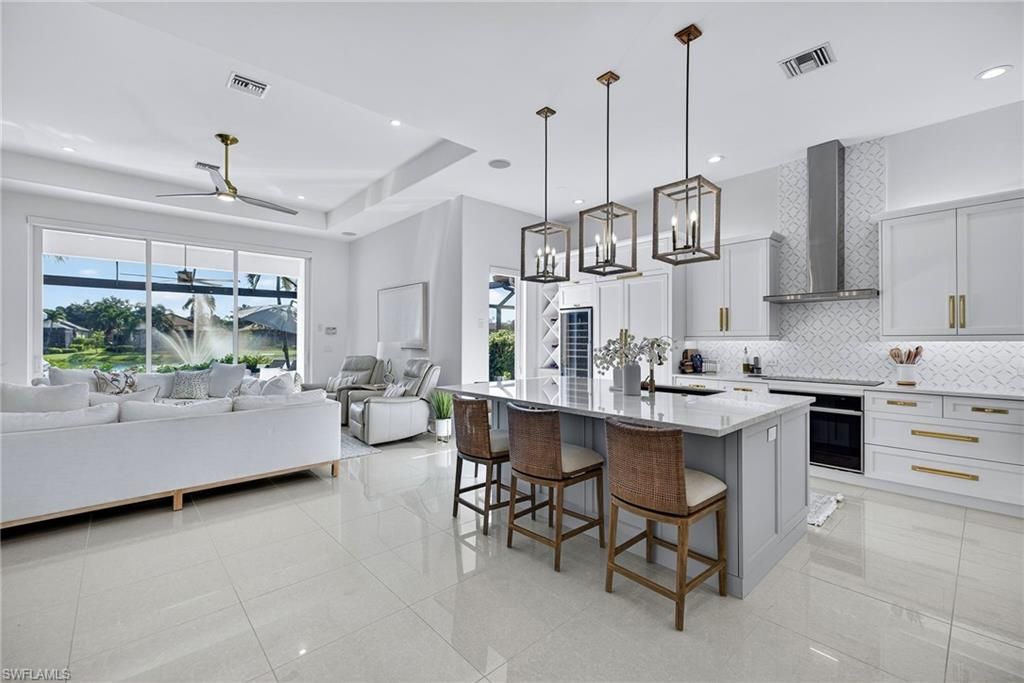 Interior, Kitchen, Living room, Pendant Lights, Recessed Lighting, Stainless Steel Appliances