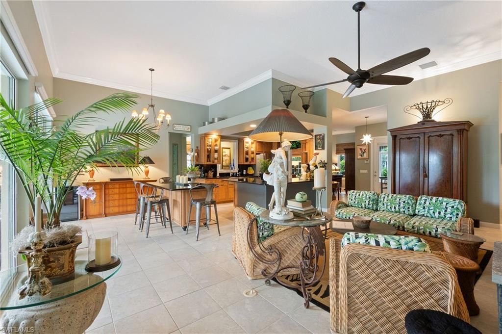 Chandelier, Dining room, Interior, Kitchen, Pendant Lights
