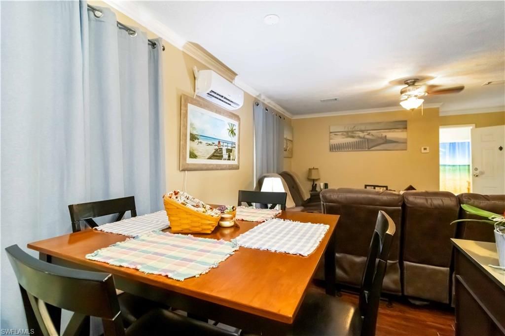 Dining room, Interior, Wood Texture Flooring
