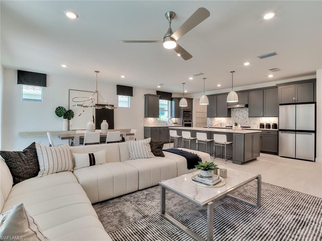 Dining room, Interior, Kitchen, Living room, Pendant Lights, Recessed Lighting, Stainless Steel Appliances