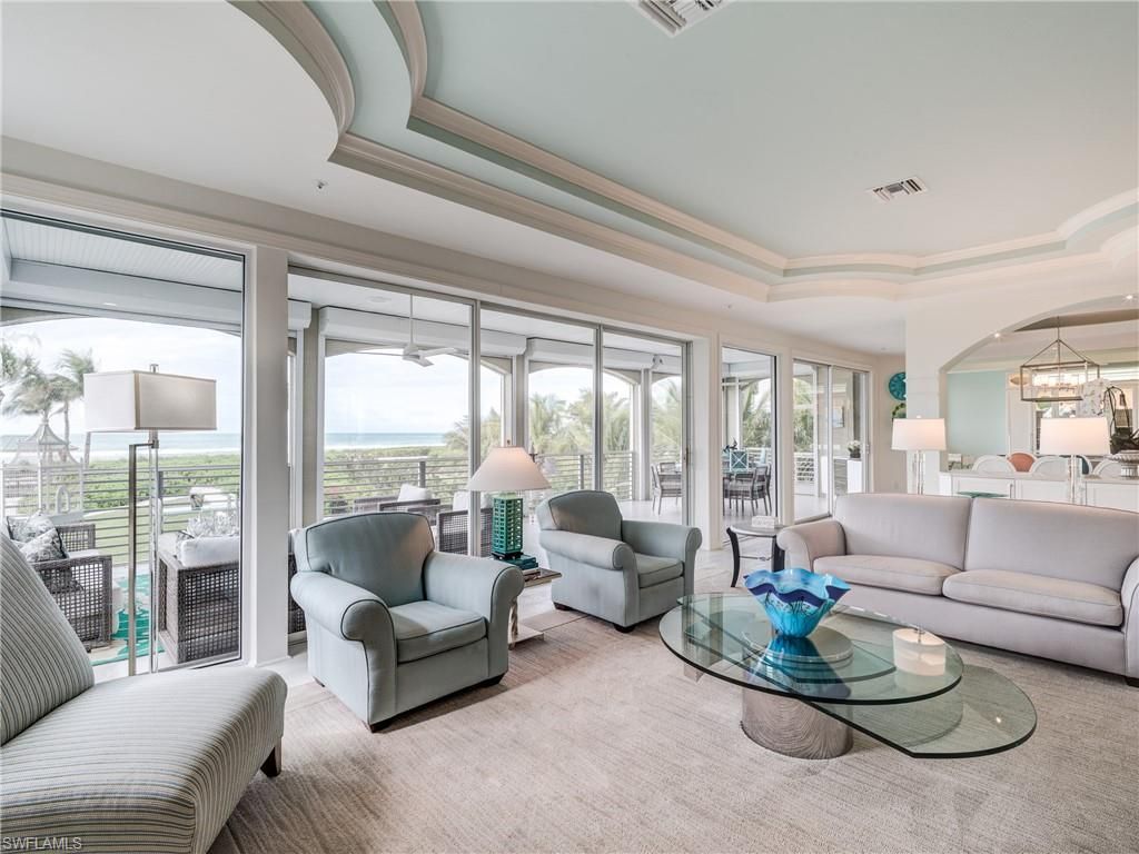 Chandelier, Dining room, Interior, Living room, Water