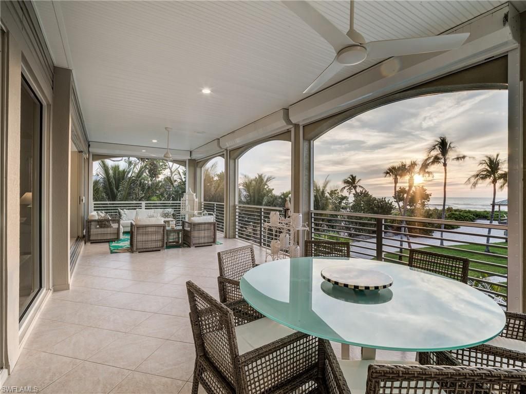 Dining room, Exterior, Interior, Recessed Lighting, Sun Room, Water