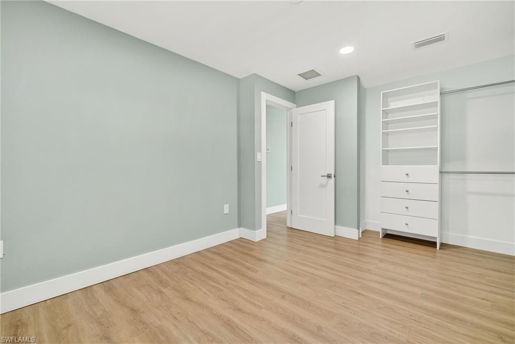 Empty room, Interior, Recessed Lighting, Walk-in Closets, Wood Texture Flooring