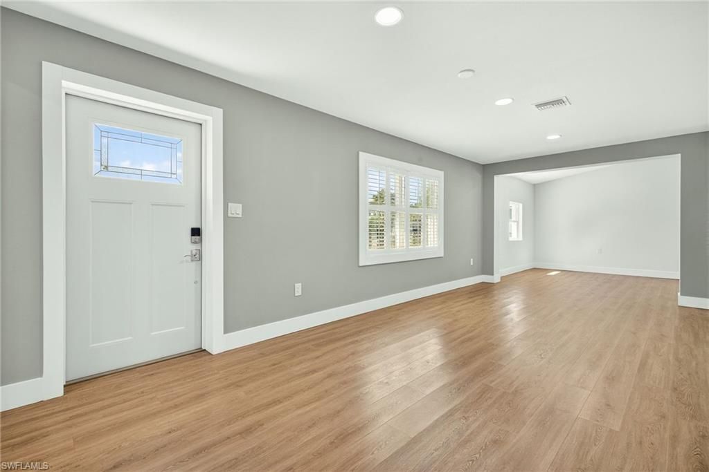 Empty room, Interior, Recessed Lighting, Wood Texture Flooring
