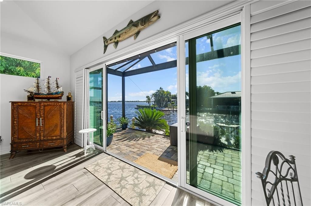 Interior, Sun Room, Water, Wood Texture Flooring