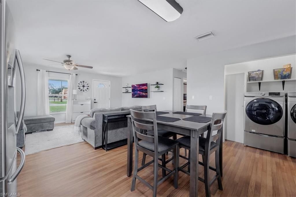 Dining room, Interior, Washer, Wood Texture Flooring