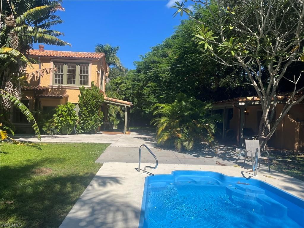 Exterior, Pool