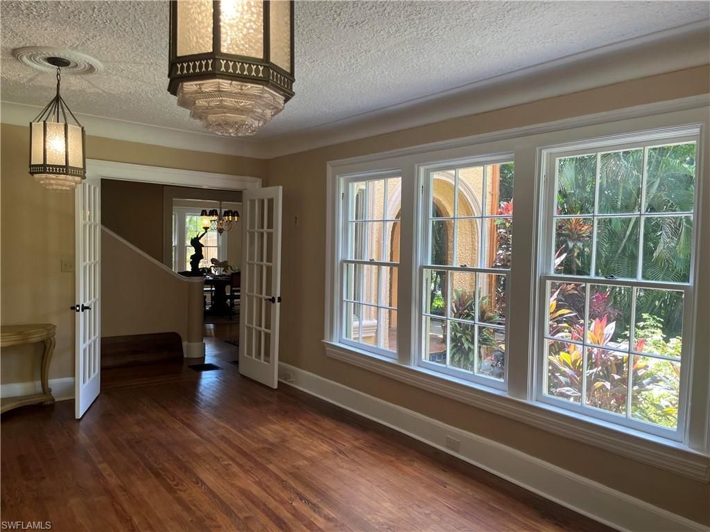 Chandelier, Interior, Wood Texture Flooring
