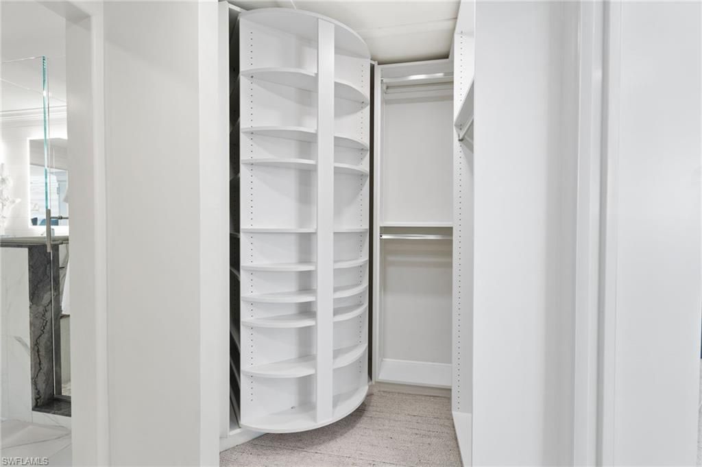 Interior, Walk-in Closets