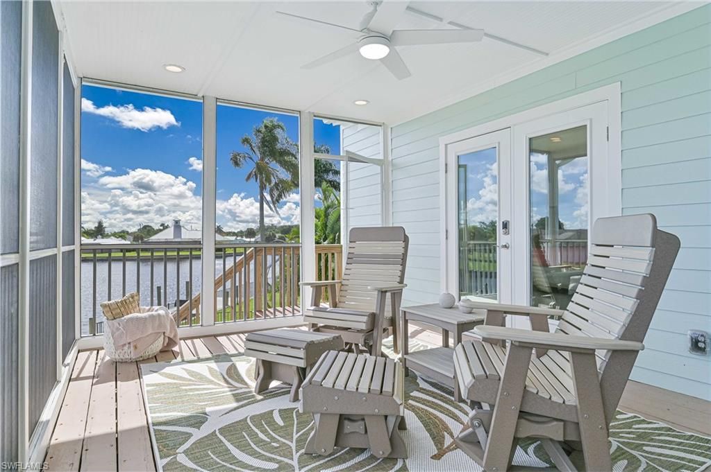 Interior, Recessed Lighting, Sun Room, Water, Wood Texture Flooring