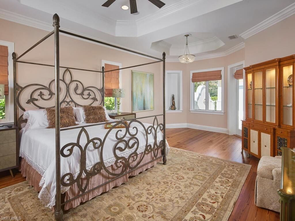 Bedroom, Interior, Pendant Lights, Recessed Lighting, Wood Texture Flooring