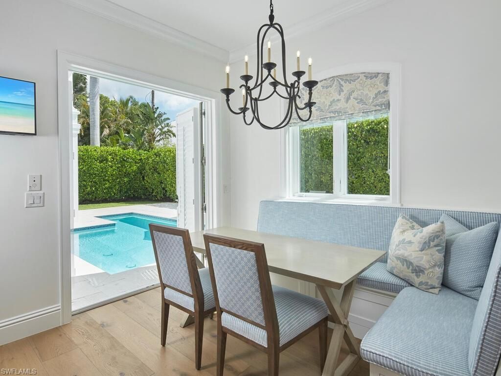 Chandelier, Dining room, Interior, Pool, Wood Texture Flooring