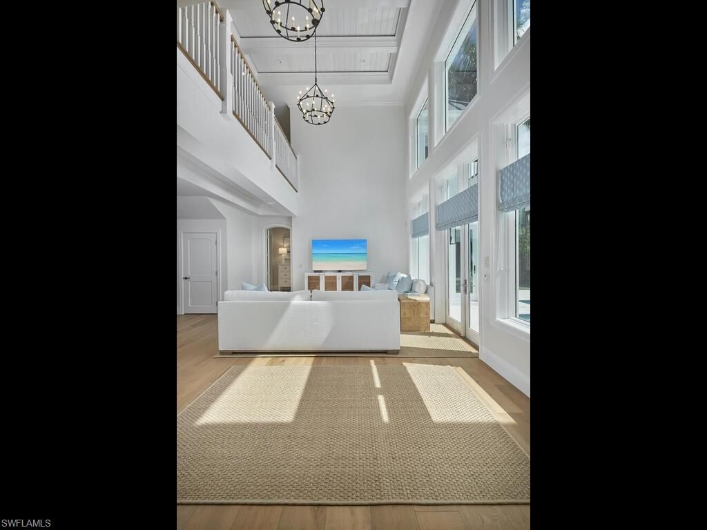 Chandelier, Interior, Living room, Pendant Lights, Wood Texture Flooring