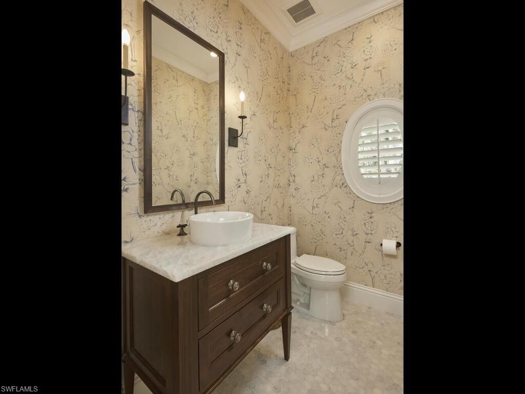 Bathroom, Interior, Recessed Lighting