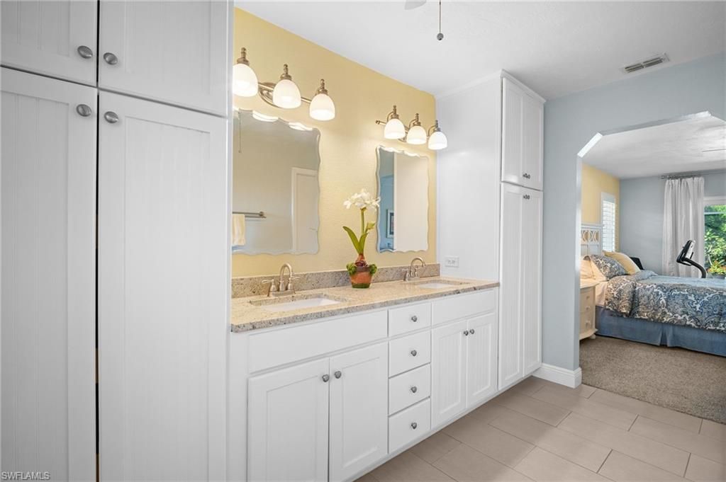 Bathroom, Bedroom, Dual Sink Vanities, Interior