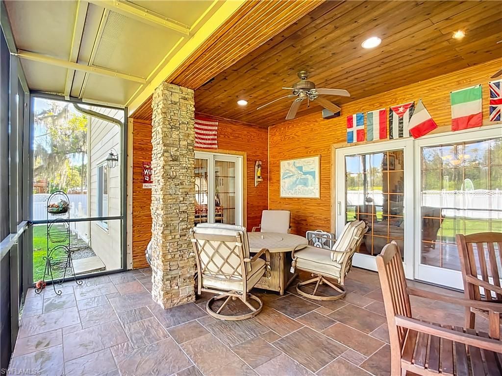 Dining room, Interior, Recessed Lighting, Wooden Ceilings, Wooden Walls