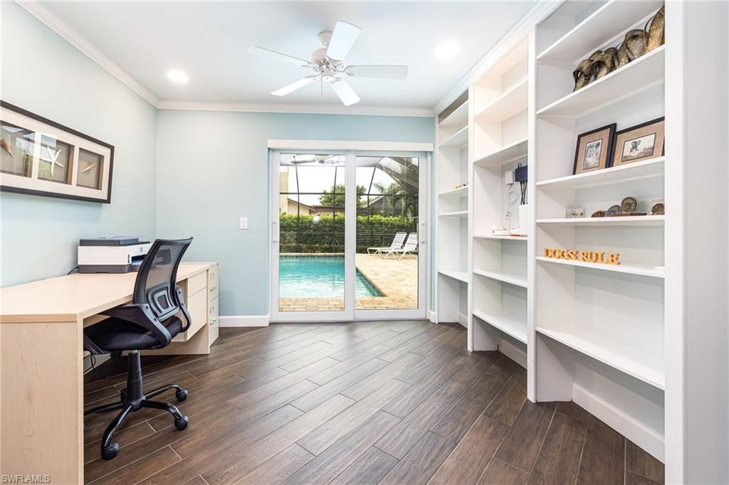 Home Office, Interior, Recessed Lighting, Wood Texture Flooring