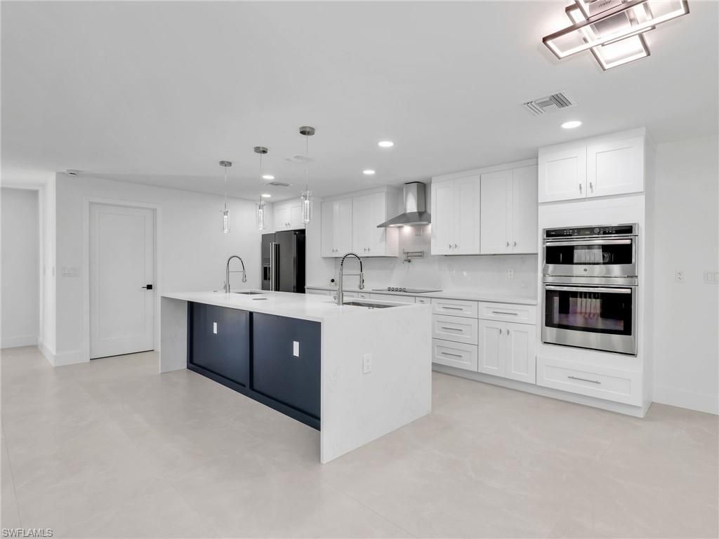 Interior, Kitchen, Pendant Lights, Recessed Lighting, Stainless Steel Appliances