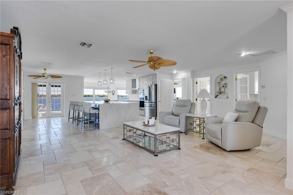 Dining room, Interior, Kitchen, Living room, Pendant Lights, Recessed Lighting, Stainless Steel Appliances
