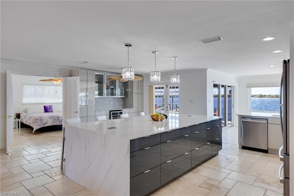 Bedroom, Interior, Kitchen, Pendant Lights, Recessed Lighting, Stainless Steel Appliances, Water