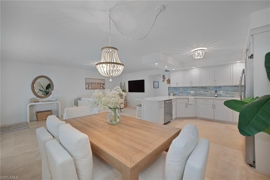 Chandelier, Dining room, Interior, Kitchen, Pendant Lights, Recessed Lighting