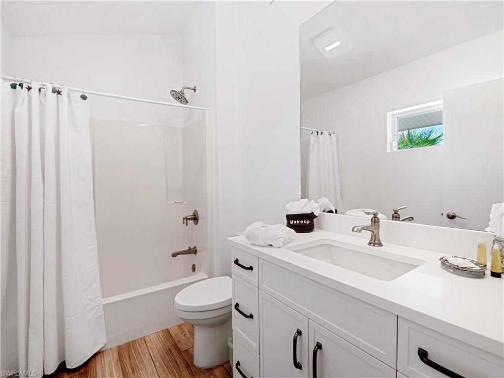 Bathroom, Interior, Recessed Lighting, Wood Texture Flooring