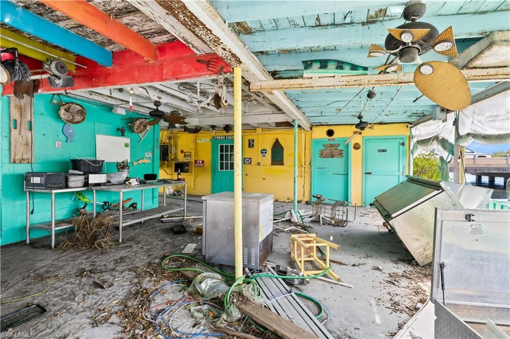 Empty room, Interior, Sun Room