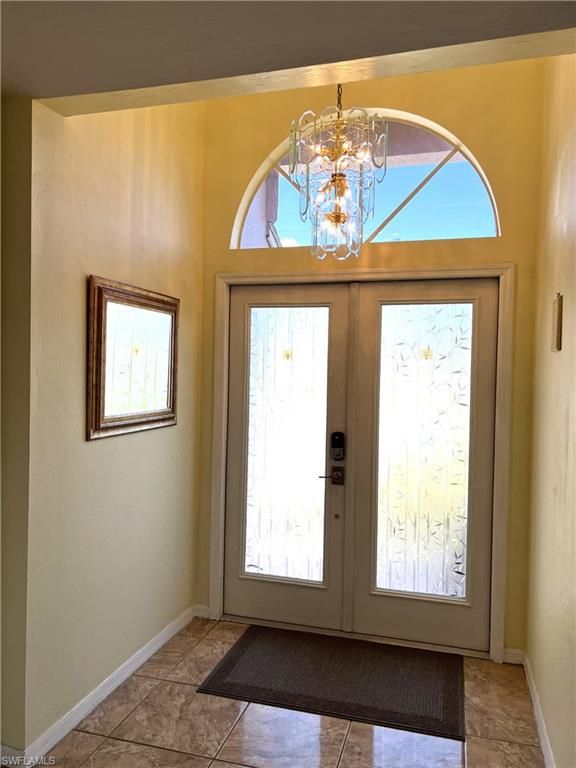 Chandelier, Interior