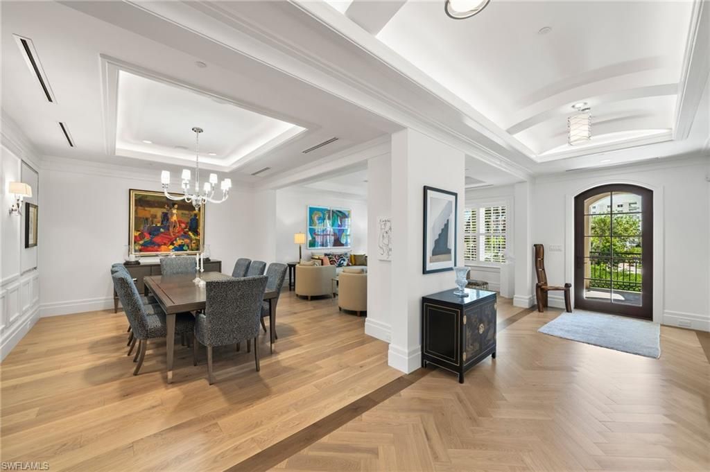 Chandelier, Dining room, Interior, Living room, Recessed Lighting, Wood Texture Flooring